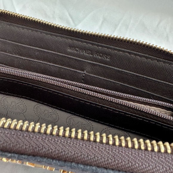Michael Kors Wallet Saffiano Leather Large - Picture 4 of 7